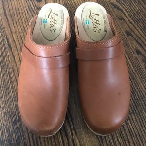 Lotta’s From Stockholm brown leather clogs 39